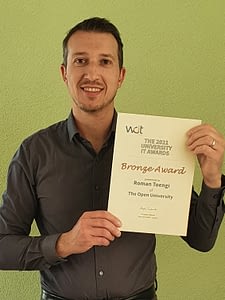 Roman Toengi with his Bronze Award